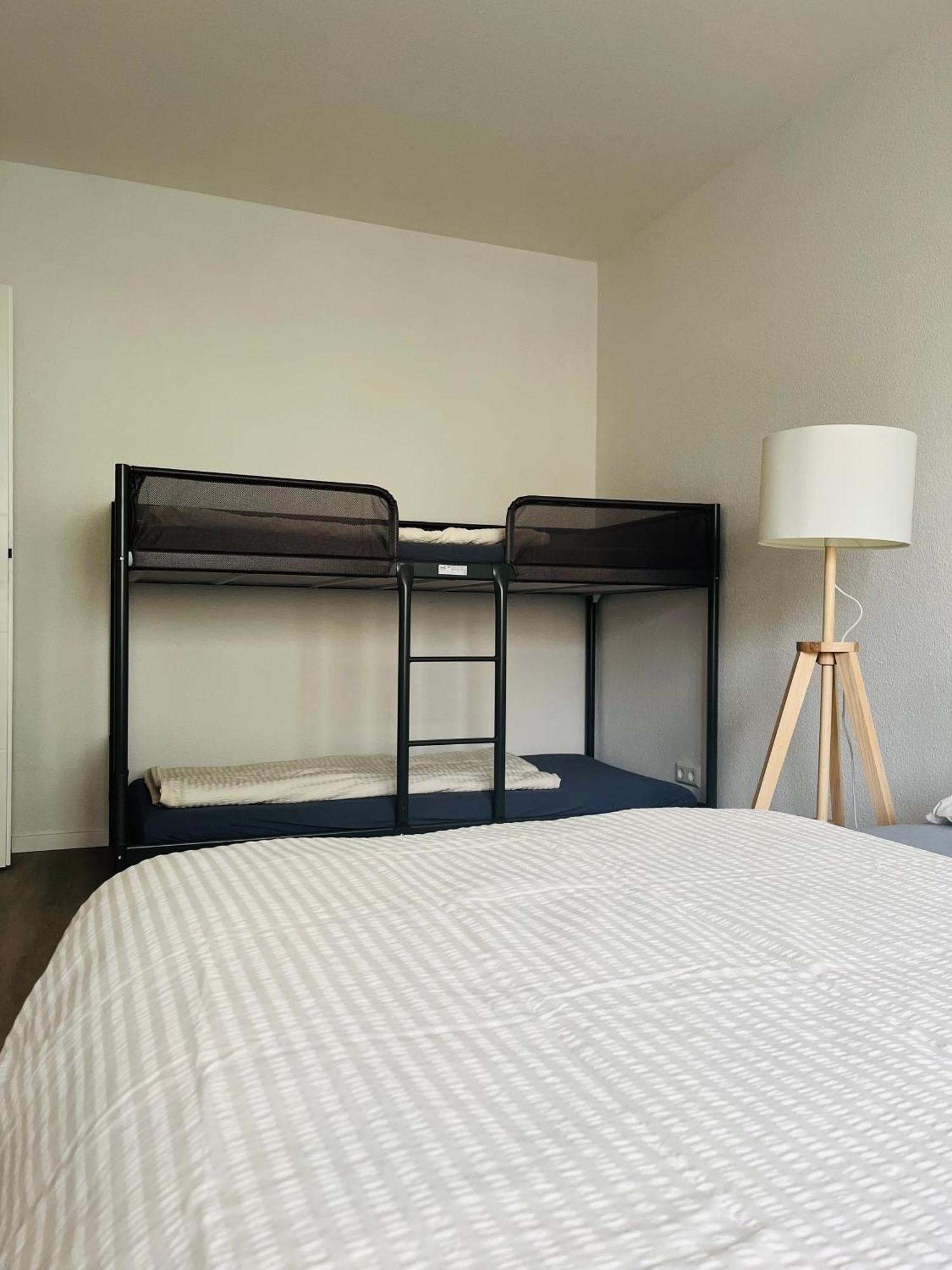 Black Forest City Apartment Mit Kostenlosem Parkplatz Friburgo de Brisgovia Exterior foto